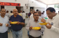 कैबिनेट मंत्री विपुल गोयल ने लोगों के साथ खाया 5 रूपये का खाना