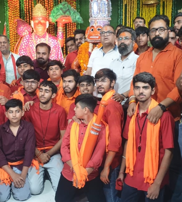 श्री हनुमान जन्मोत्सव पर निकाली शोभायात्रा, जगह-जगह हुआ भव्य स्वागत