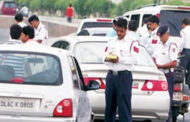 Delhi Traffic cops sexually assault a man after he refused to pay bribe, 3 arrested