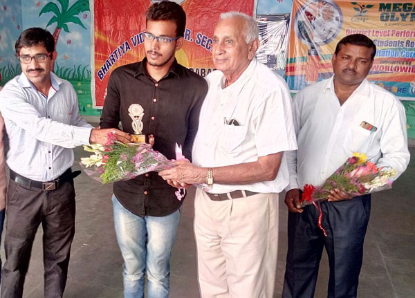 भारतीय विद्या कुंज सीनियर सेकेंडरी स्कूल में मनाया गया शिक्षक दिवस