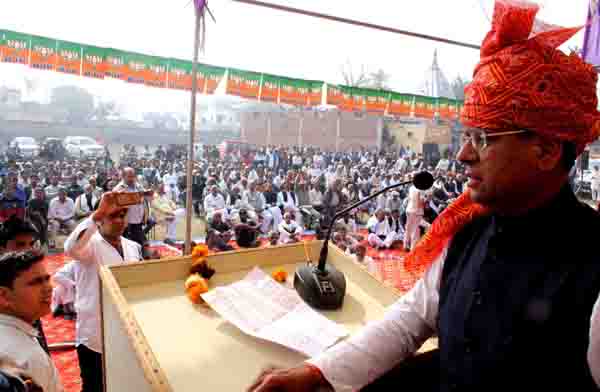 भाजपा नेता राजेश नागर के लिए नीमका में उमड़ा जनसैलाब