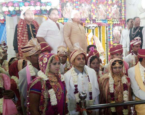 वैष्णोदेवी मंदिर में सामूहिक विवाह स मेलन में 25 जोड़ों का विवाह हुआ